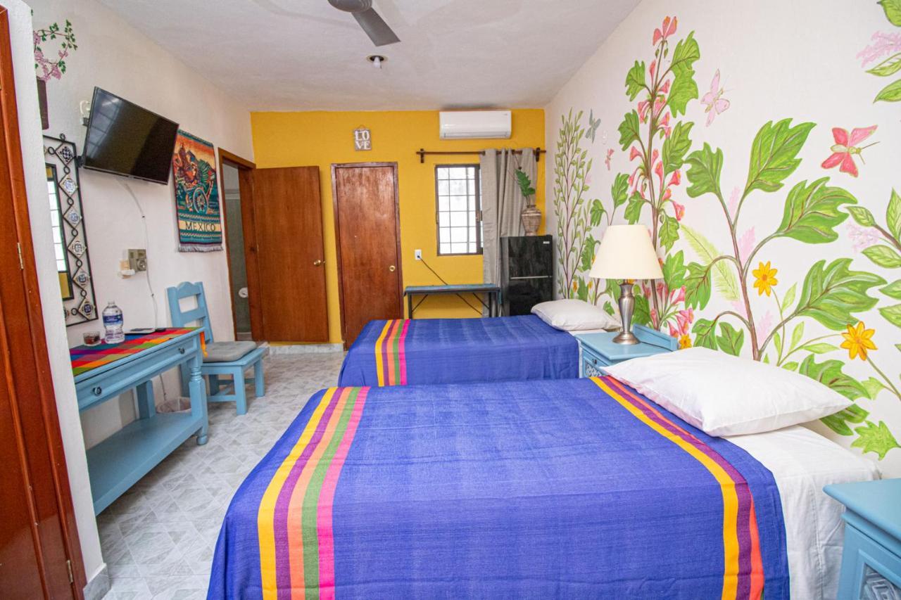 La Casa Del Almendro Hotel Playa del Carmen Exterior photo
